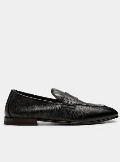 Sleek grained leather loafer