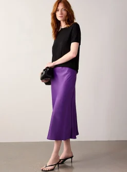 Sleek satiny skirt