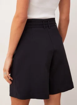 Slim belts structured Bermuda short