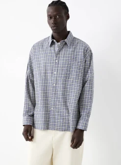 Small check shirt