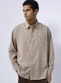Small check shirt