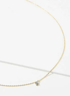 Small zirconia pendant necklace
