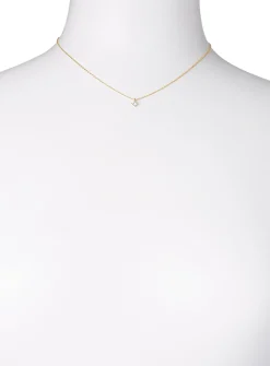 Small zirconia pendant necklace