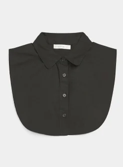 Solid faux Peter Pan collar