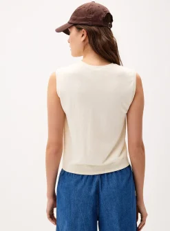 Solid fine knit sweater vest