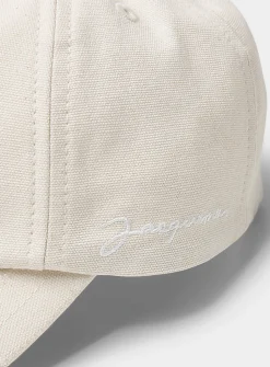 Streamlined logo cap