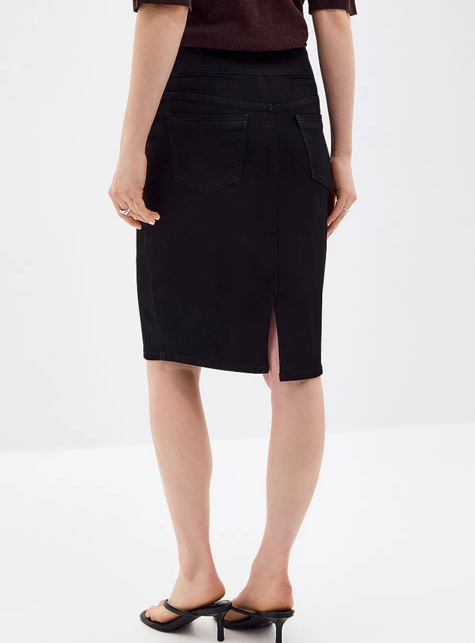 Stretch denim slim-fit skirt