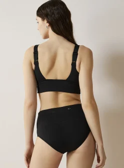 Swoosh logo high-rise bottom