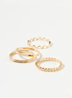 Textured metallic rings
