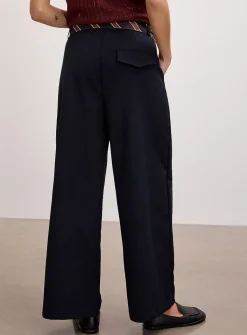 Tie-belt stretch twill barrel-leg pant