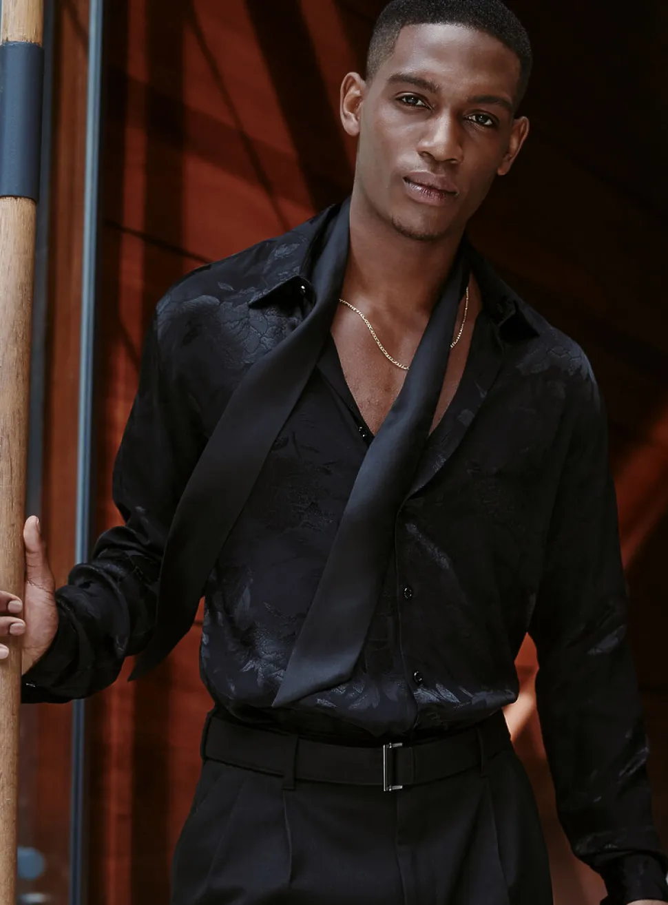 Tone-on-tone plant jacquard shirt