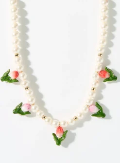 Tulip pearl necklace