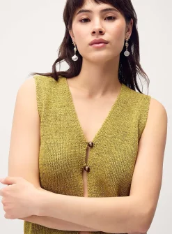 Two bead buttons sweater vest