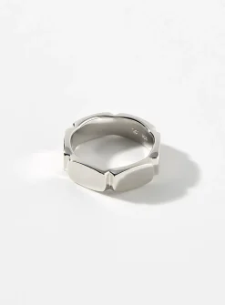 Umi six-sided ring