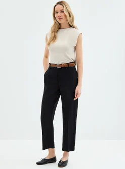 Universal belted fluid pant