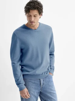 V-neck sweater