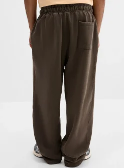 Washed wide-leg sweatpant