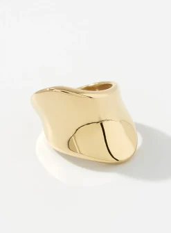 Wavy band ring