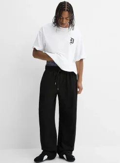Wide-leg sweatpant